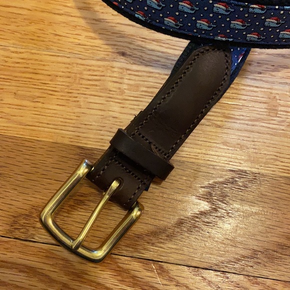 Vineyard Vines Santa Whale Belt - Picture 2 of 5